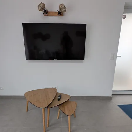 2 Apparts, Familles & Pros Apartamento